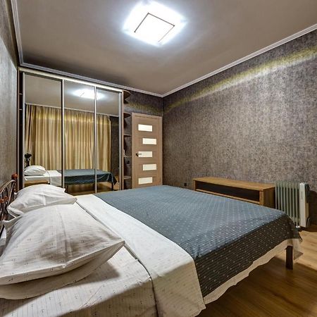 Apartments Near Ukraina Shopping Mall كييف المظهر الخارجي الصورة